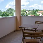 Apartment Dub *